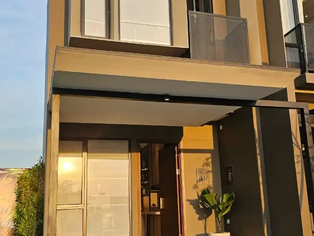 Rumah Baru 2 lantai Minimalis Modern 900jtan di Citraland Surabaya