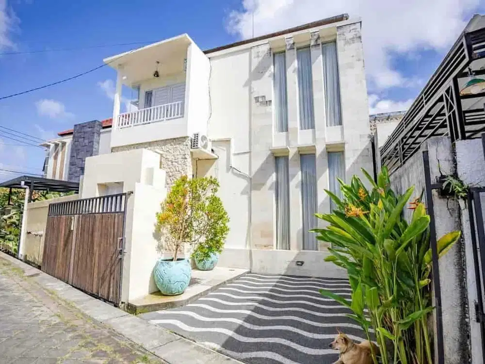 Rumah Villa Modern di Taman Jimbaran