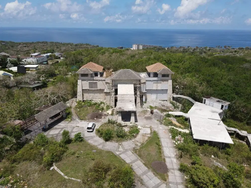 Tanah BONUS Bangunan Villa Jl Belimbing Sari Pecatu