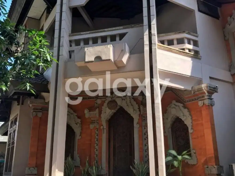 RUMAH 2 LANTAI SEMI FURNISHED DI PEMUDA RENON DENPASAR, BALI