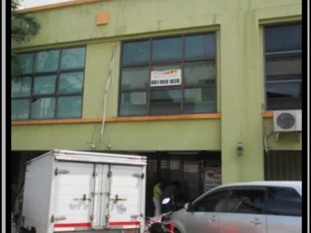 Ruko 2 lantai Plaza Segi Delapan, Surabaya