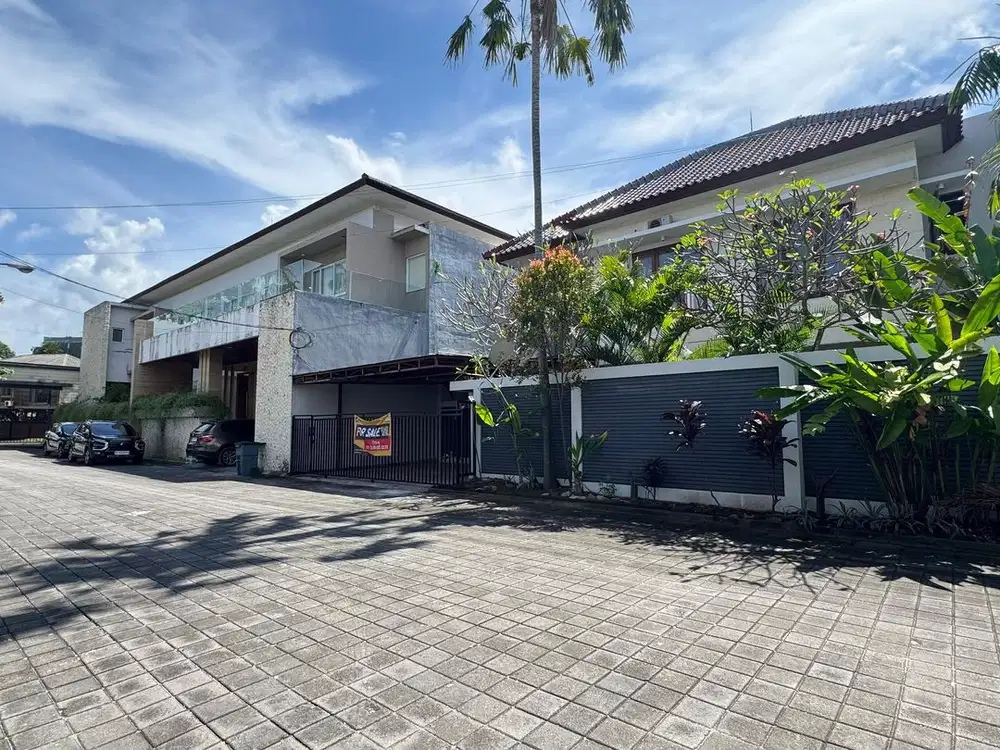 Rumah PREMIUM Bale Mansion Sunset Road Kuta