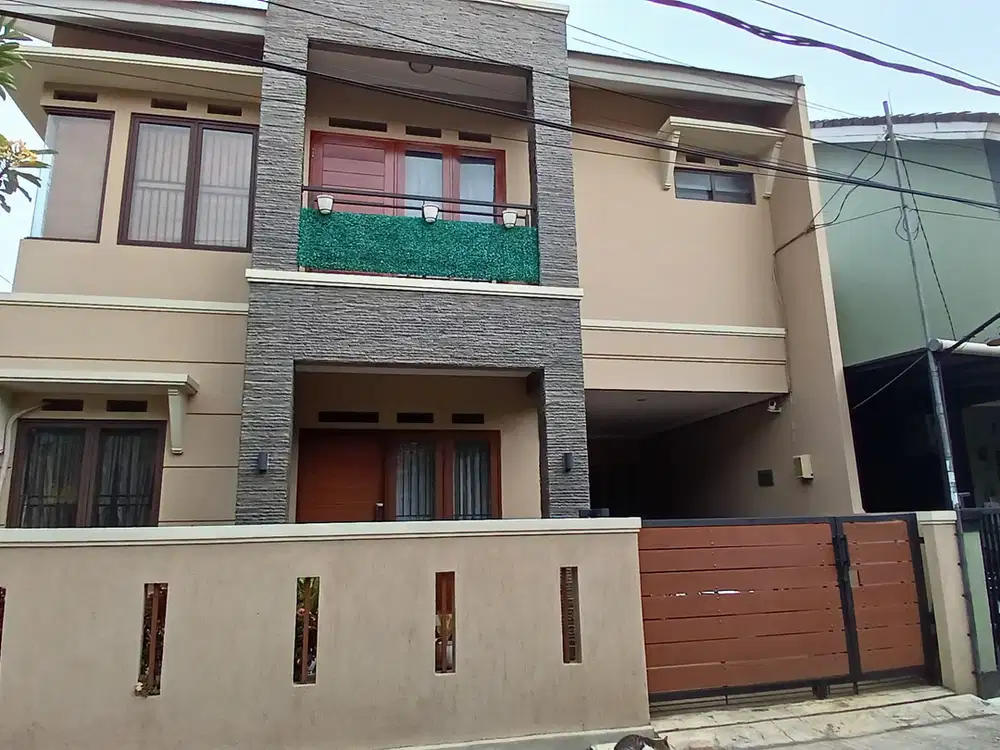 JUAL RUMAH ELEGANT DAN TERAWAT DALAM PERUMAHAN JAYARATU PONDOK MELATI