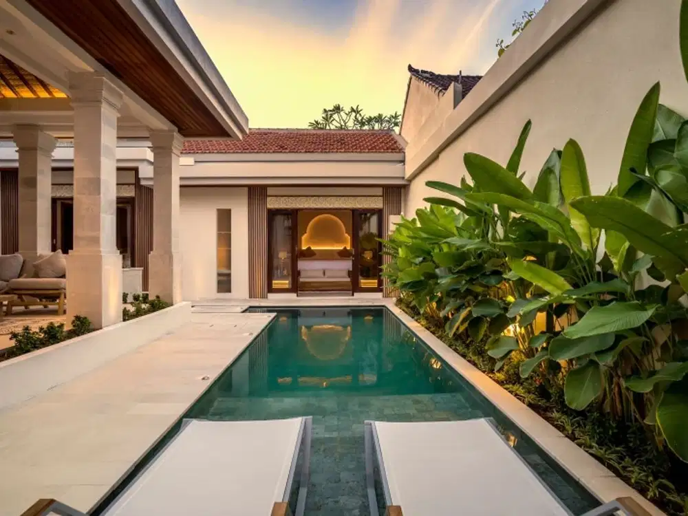 Villa Mewah Brand New Tropical Kerobokan Bali