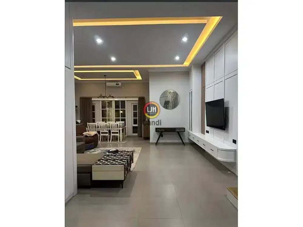 Rumah di Taman Magnolia Graha Padma Semarang