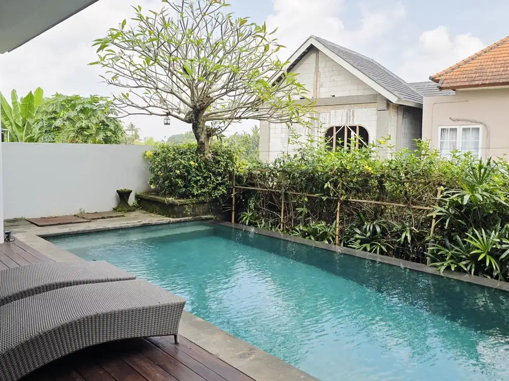Dijual Villa Perpaduan Modern Tropis di Singapadu