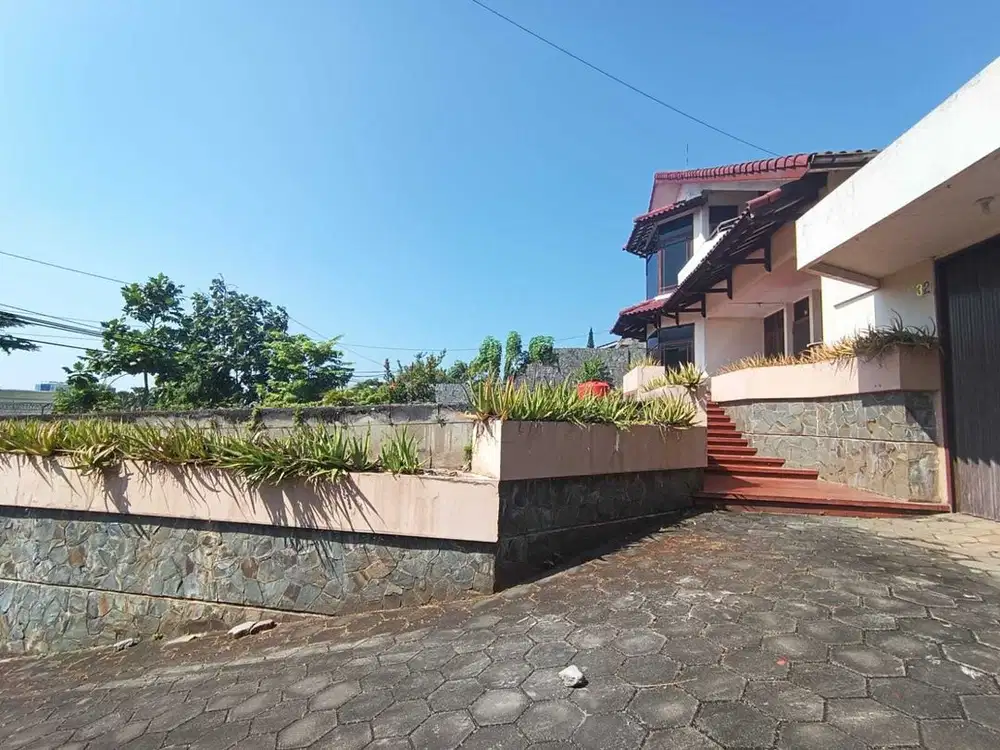 Dijual Rumah Mewah Kawasan Elite Bromo view Kota Semarang