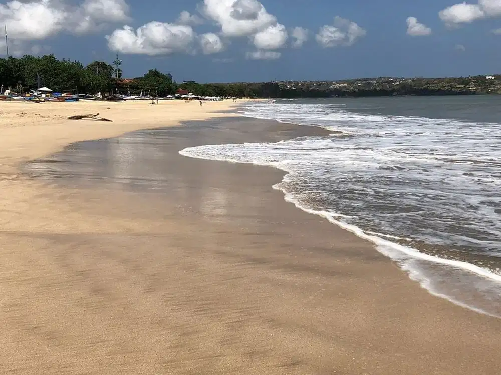 Villa Tropical di Pantai Jimbaran