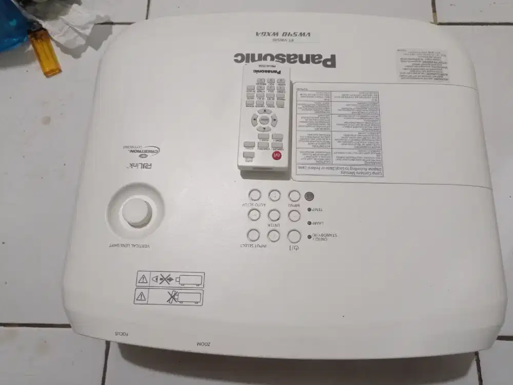 Proyektor Panasonic PT-VW540 – Super Terang, Jam Lampu Rendah