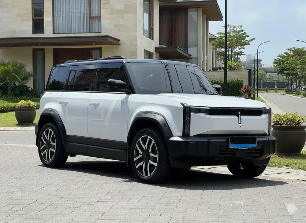 Cherry J 6 iWD Premium long range At 2025 km +/- 9.800