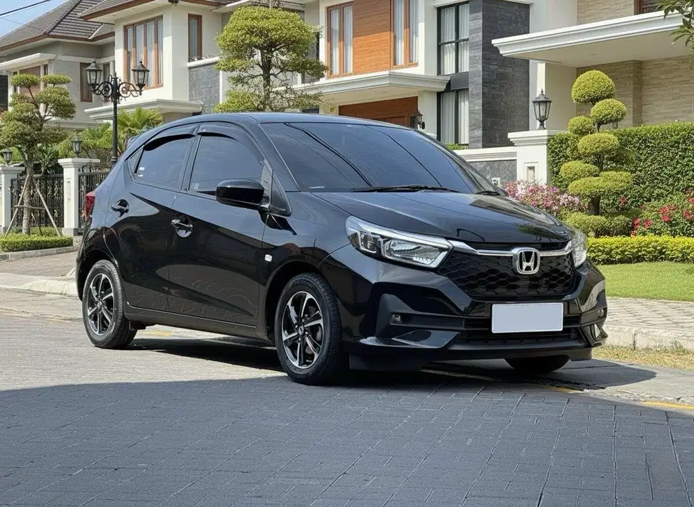 Honda Brio Satya 1.2 E At 2023 km +/- 17.000