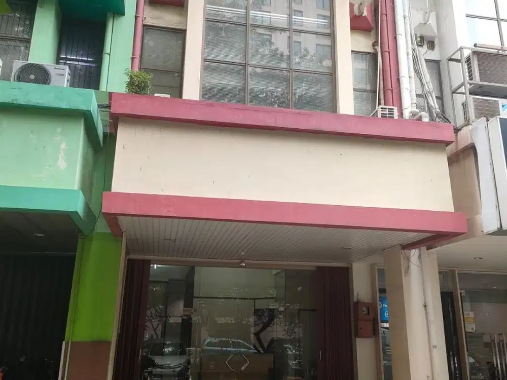 Ruko PREMIUM di Area Gambir! Lokasi Emas Jantung Jakarta Pusat – Pasti Ramai.