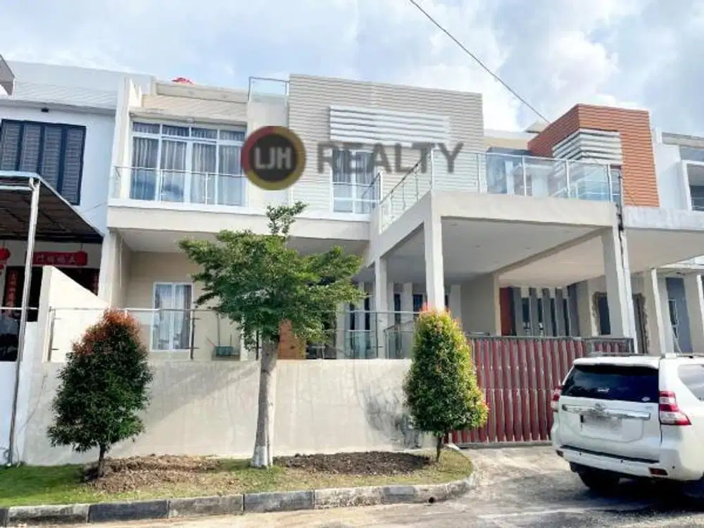 Dijual Rumah Mewah di Perumahan Lily Garden Tanjung Uma