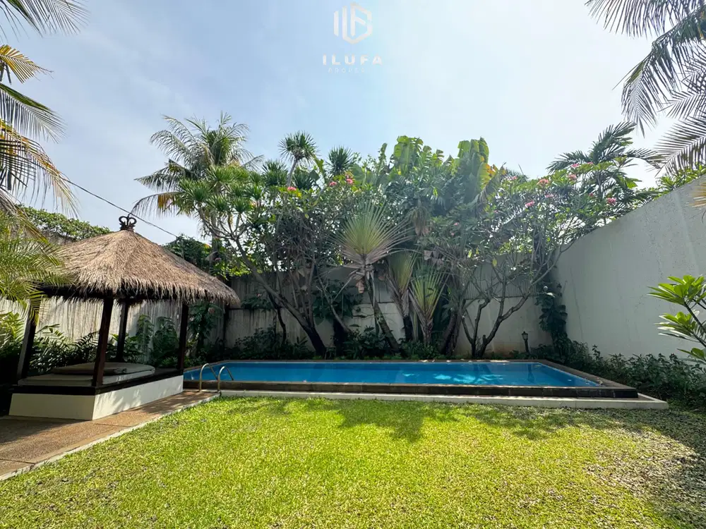 Disewakan rumah asri 5br lokasi strategis area kemang