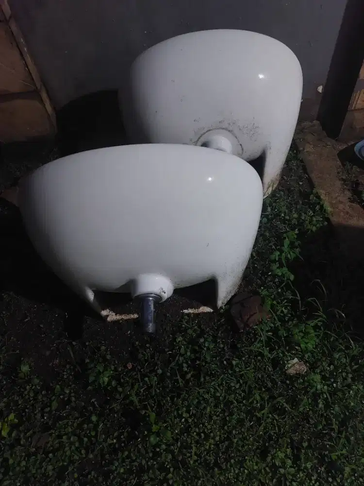 Wastafel Kamar Mandi Toto