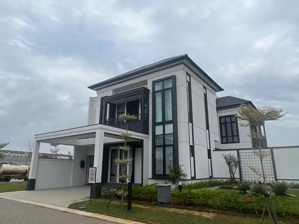 Rumah Mewah Gading Serpong Matera Residences Lantai Marmer 9x18