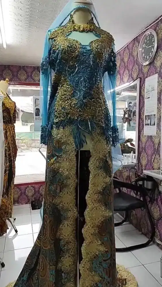 Kebaya Jawa Biru