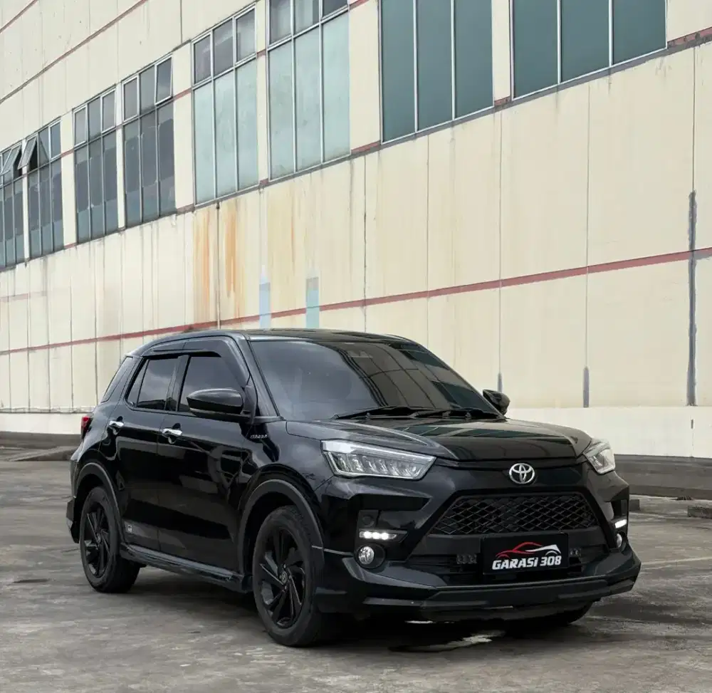 Toyota Raize GR Sport TSS 1.0 Turbo CVT AT 2022 KM 44rb Warna Hitam