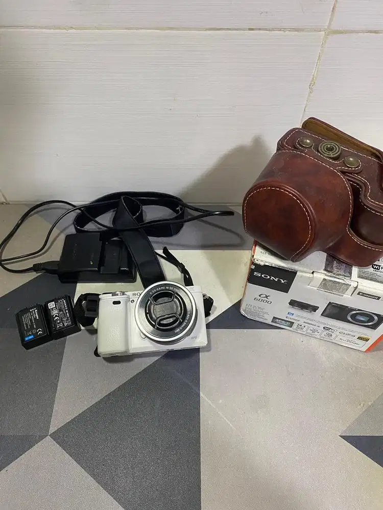Sony A6000 Kit Lens 16-50mm White