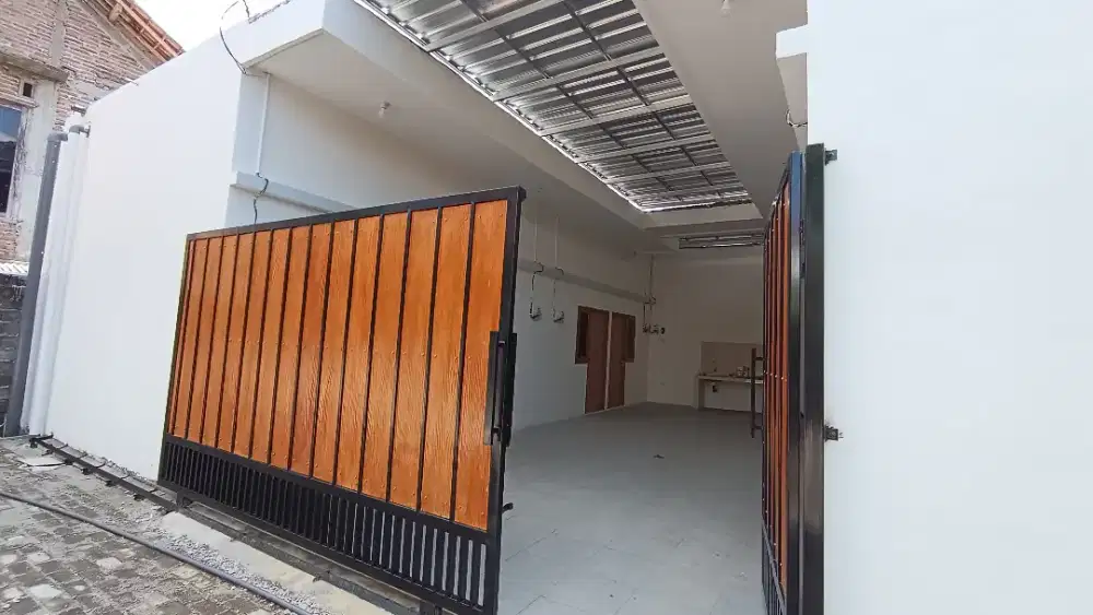 Rumah kost 200 meter jalan raya mijen dwkat unika bsb