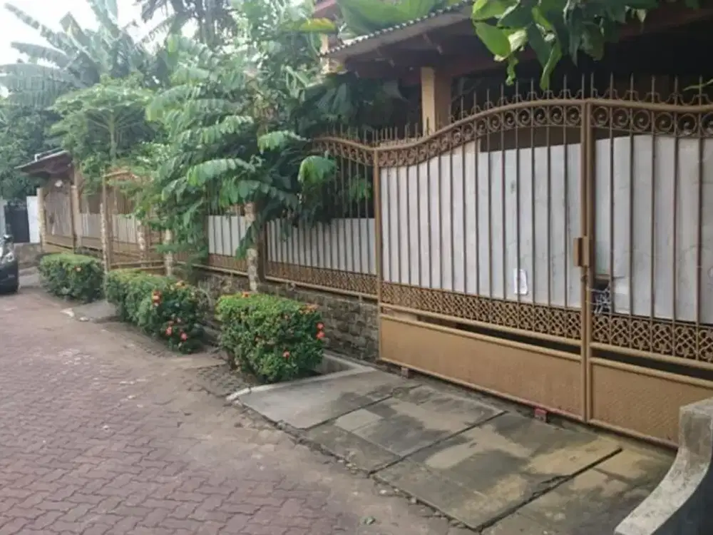 Rumah Asri dalam Komplek