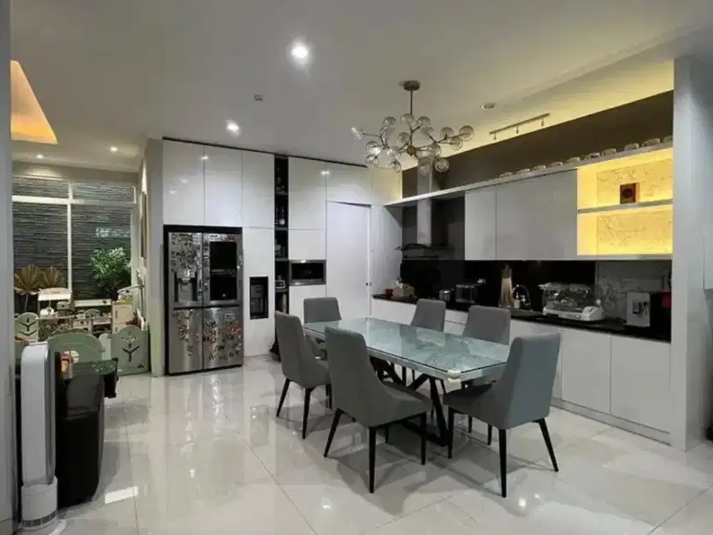 Miliki Rumah Terawat Depan Taman Uk 8x18 Golf Lake NEGO