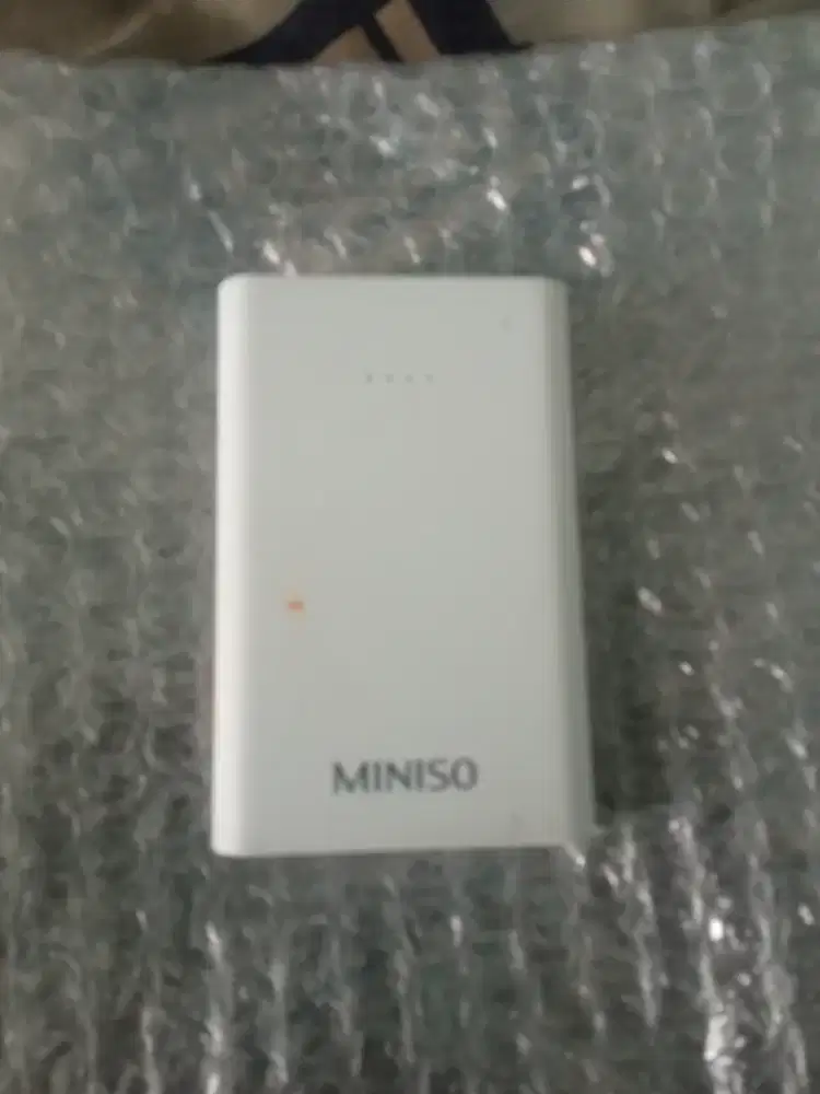 Powerbank MINISO 5000 mAh (2nd) + Kabel data I-Phone ( New)