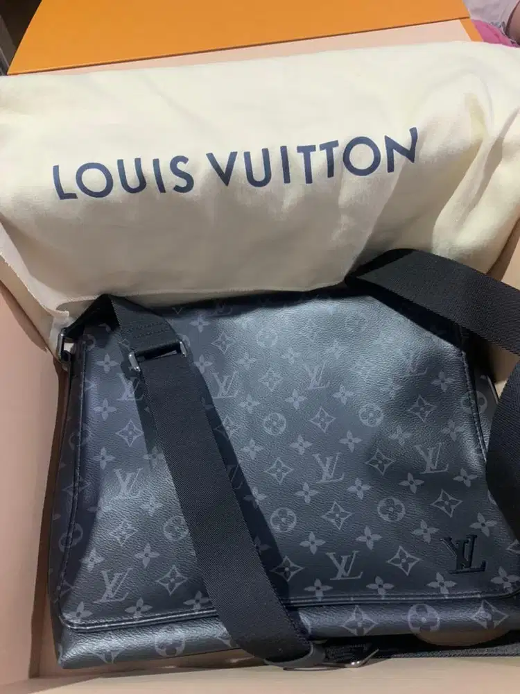 Louis Vuitton Bag - Dist MM NV2 M. Ecli