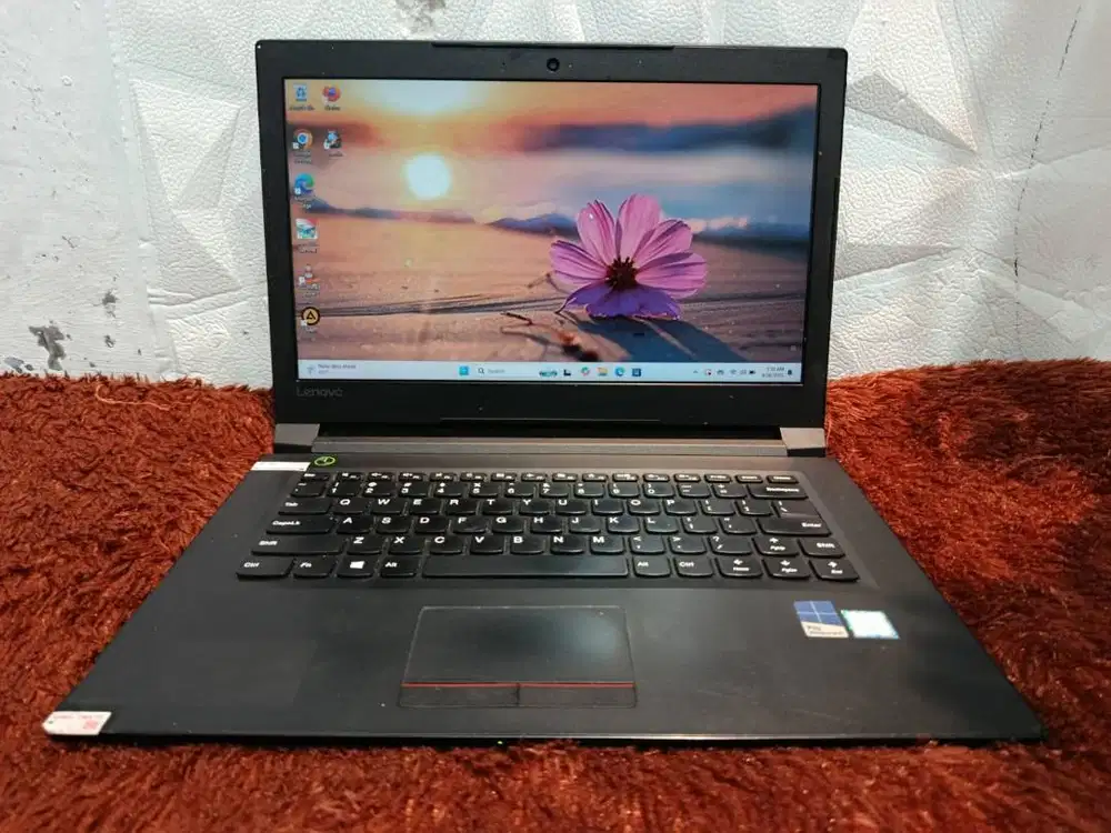 Laptop Lenovo V310-14IKB  Windows 11 home 64-bit Processor Intel core