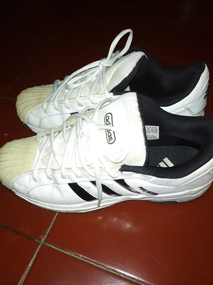 Dijual sepatu Adidas ori size 41
