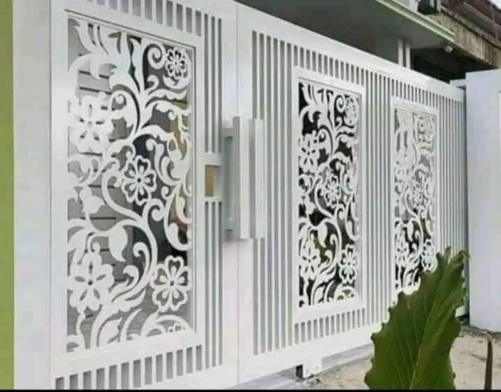 Pintu pagar chuting leser