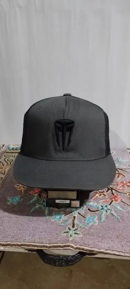 Trucker cap Yupoong 
All size
Full tag