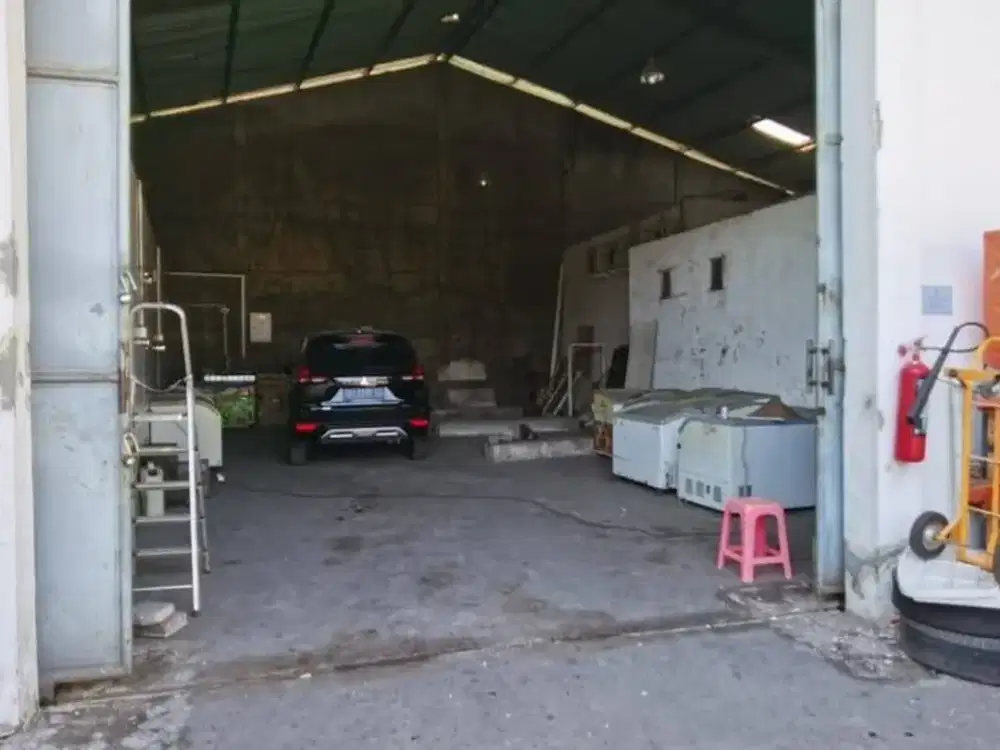 1 UNIT GIUDANG DAN KANTOR DIKAWASAN CARGO UBUNG DENPASAR UTARA