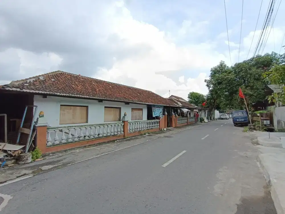 TENGAH KOTA DEKAT KAMPUS UAD dan XT SQUARE Umbulharjo , SHM P