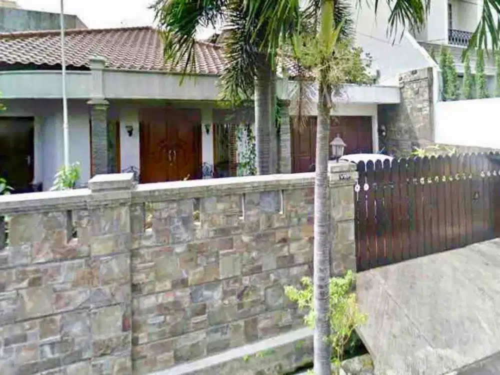 Dijual Rumah Kompleks Bagus 15x25m2 di Gudang Peluru,Tebet