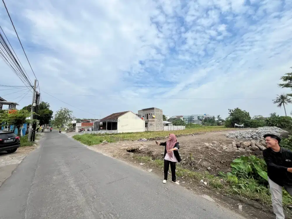 300 Meter Jl Wates km 4, 8 Menit Ke Malioboro, Tepi Aspal