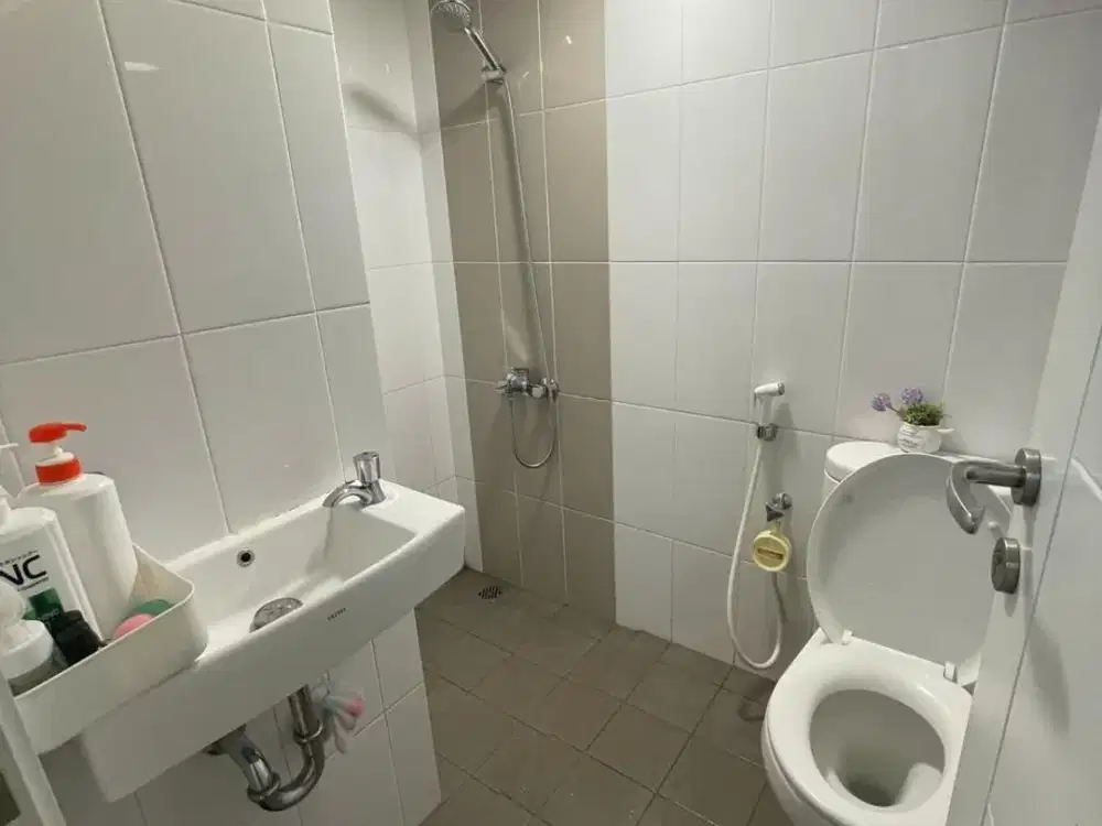 Dijual Rumah Bagus Semi Furnish di Cluster Verdi By Rumah Chinida