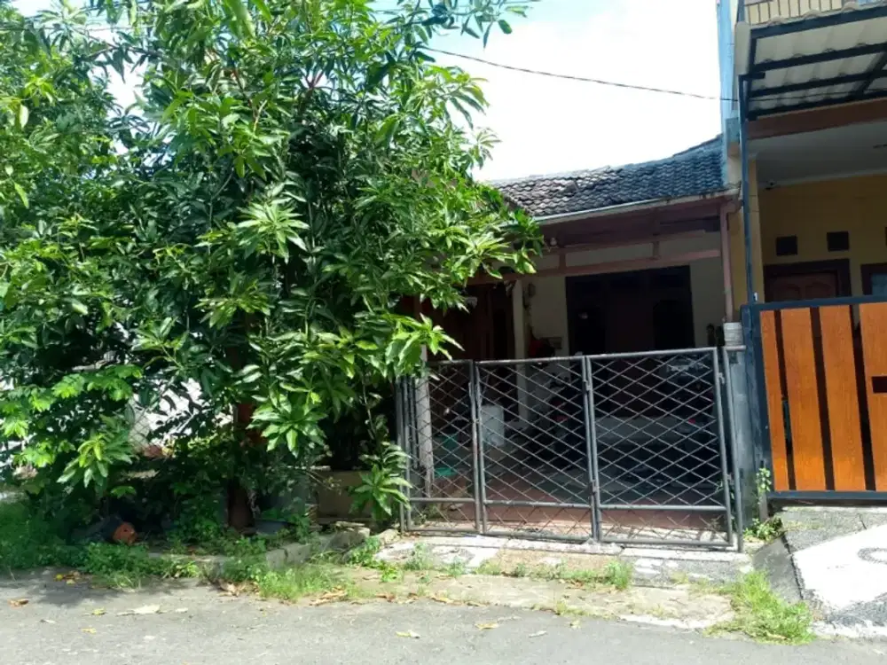Rumah Lama di Perum Griya Loka Jl Melinjo Raya BSD Tangerang