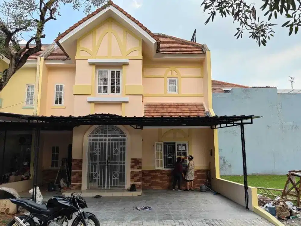 Di jual cepat Rumah siap huni lokasi seberang sekolah stellamaris