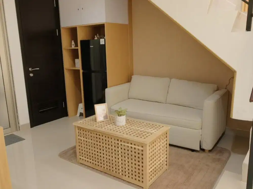 DISEWA RUMAH PIK 2 UK 4.5x10 (2 LANTAI) FURNISH SUPER BAGUS SIAP HUNI