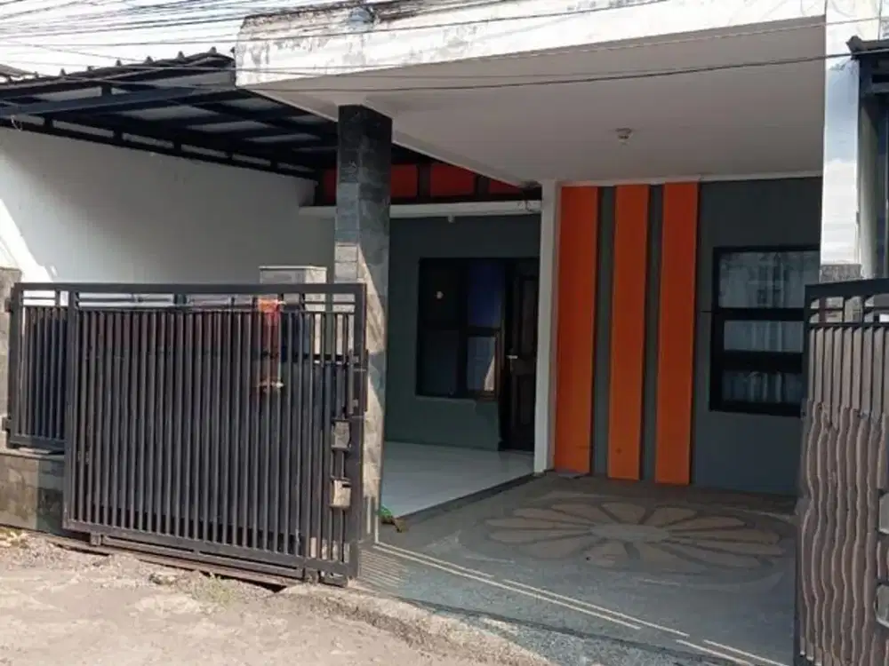 MURAH BANGET Rumah di Sariwangi dekat Cihanjuang dan Sarijadi dijual