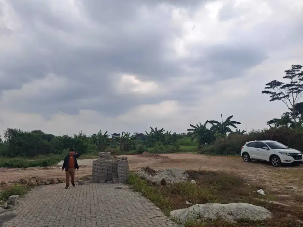 Dekat Exit toll jogja dan UTY JOMBOR dalam cluster