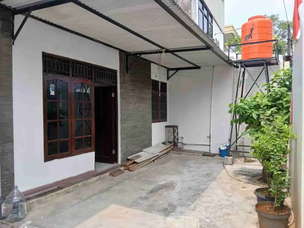 Disewakan  Rumah, Di Petojo Jakarta Pusat