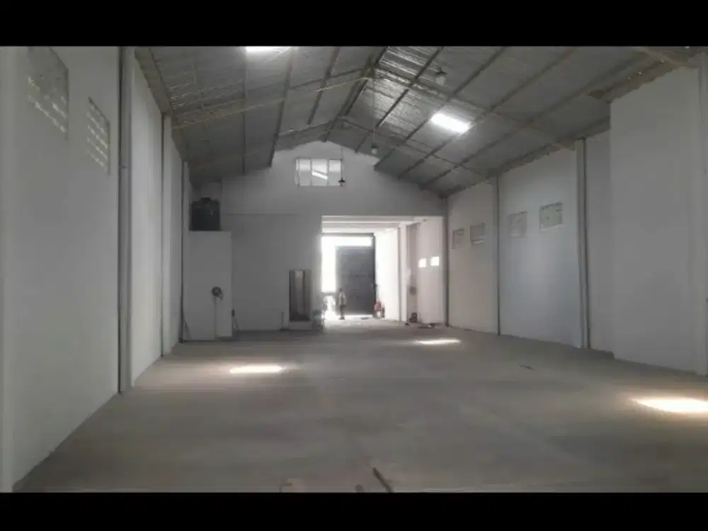 Di sewakan  gudang baru siap pake