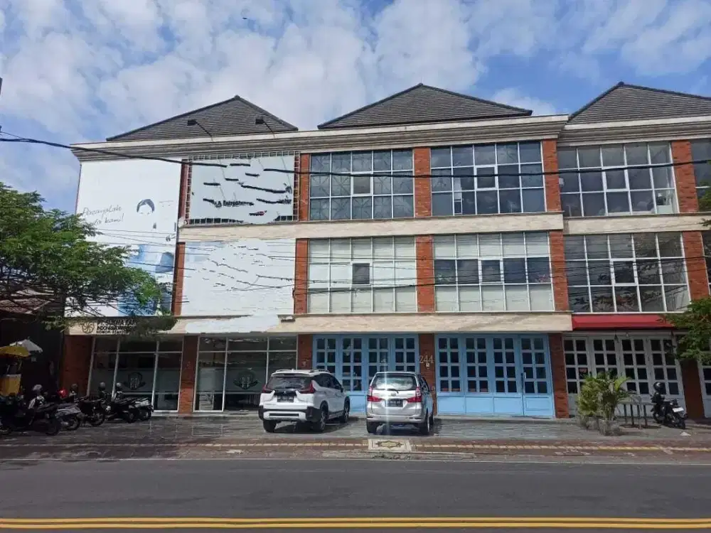 RUKO MODERN DI JALAN RAYA UTAMA MAHENDRADATA