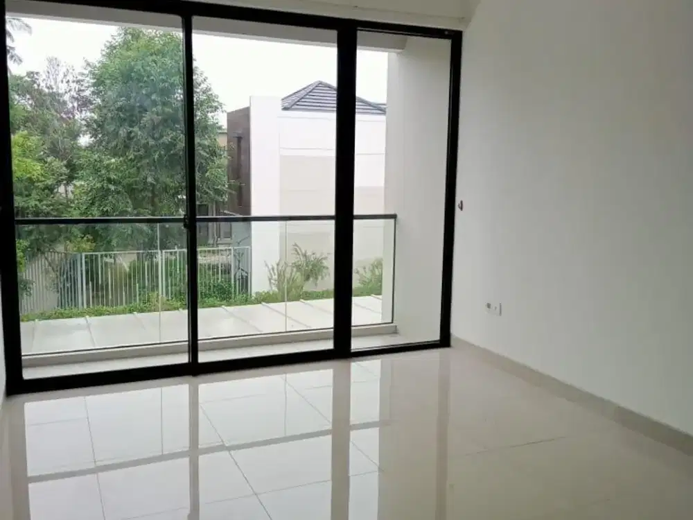 DISEWA RUMAH KAWASAN MILENIAL PIK 2 6x15 ADA KITCHEN SET, AC, HORDEN