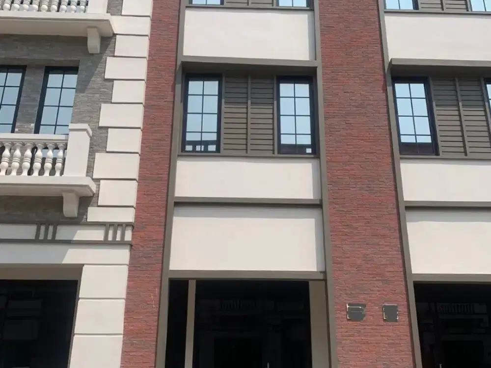 DISEWAKAN RUKO OSAKA PIK 2 TIPE MIXUSED 4.5x16.25 (3 LANTAI) BRAND NEW