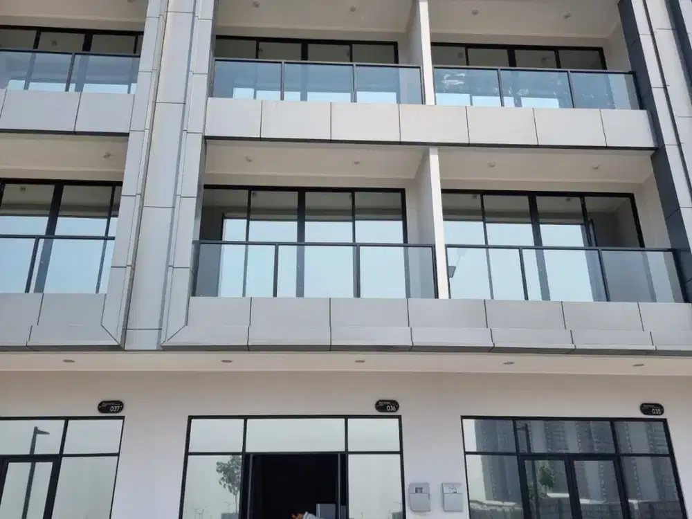 Disewa Ruko PIK2 Dekat Patung Naga 4.5x18 3 Lantai Baru