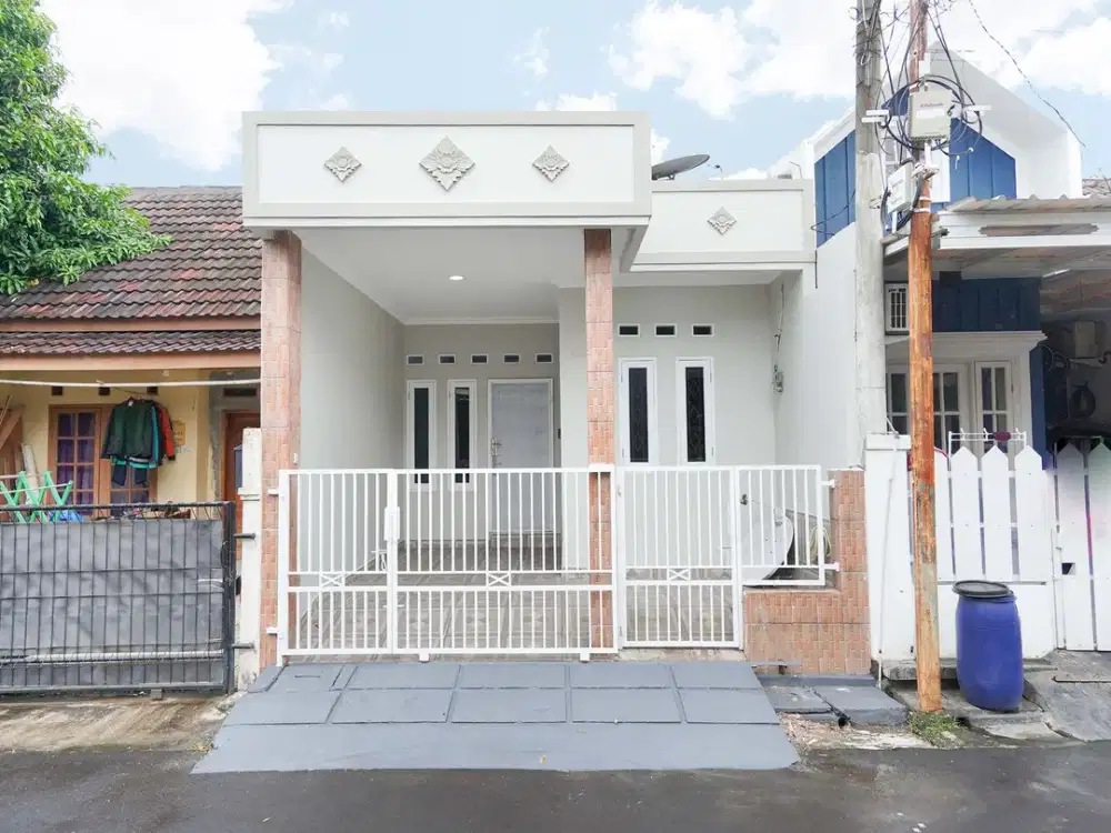 Rumah Hadap Timur dekat Living World Grand Wisata Bekasi J-21265