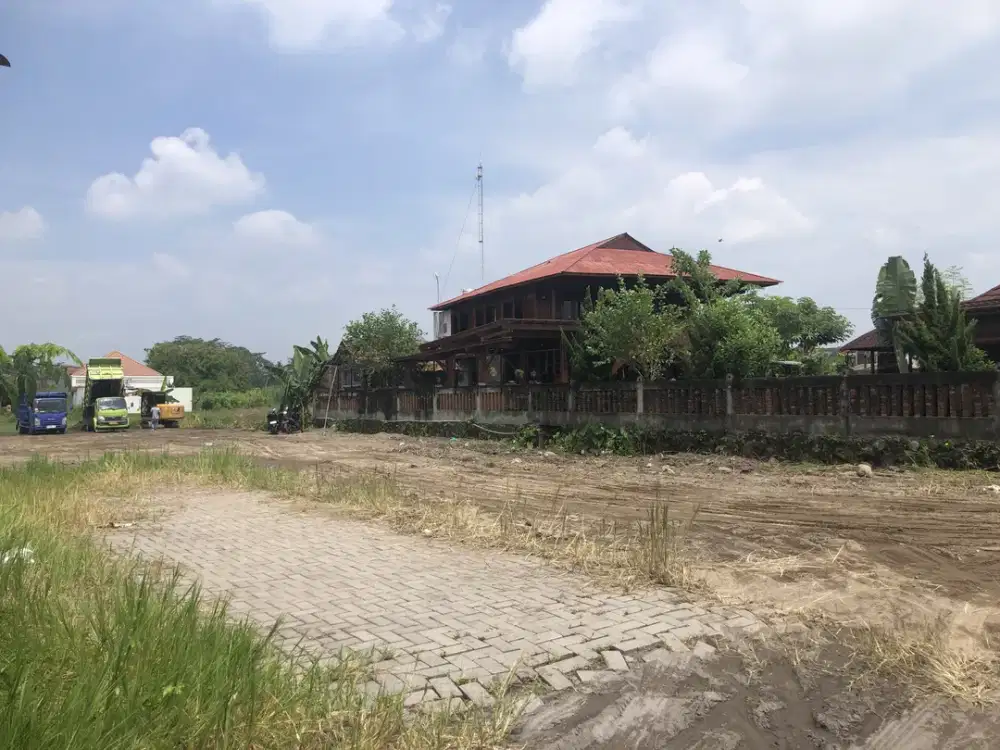 Tanah di Jalan Damai Kaliurang Utara Monjali , sertifikat aman